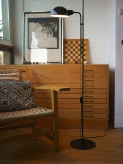 Kleine vloerlamp Funiculí met verstelbare lampenkap