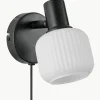 Kleine wandlamp Milford Mini van mondgeblazen opaalglas met stekker