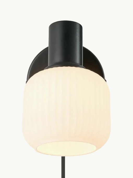 Kleine wandlamp Milford Mini van mondgeblazen opaalglas met stekker