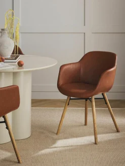Kunstleren fauteuil Fiji met smalle zitvlak
