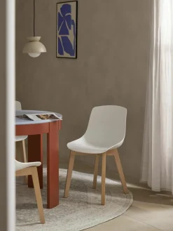 Kunststoffen stoelen Dave met houten poten, 2 stuks