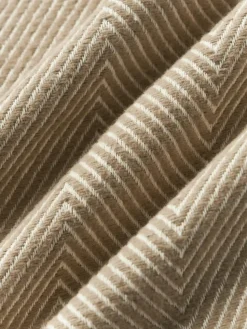 Kussenhoes Agatha met visgraatpatroon