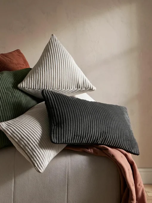 Lang corduroy kussen Kylen