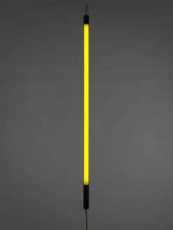 LED wandlamp Linea met stekker
