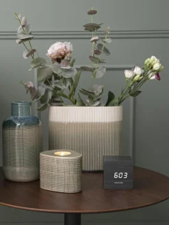 LED wekker Cube met USB-aansluiting