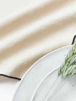 Linnen cocktailservetten Cosmo met borduursel, 4 stuks