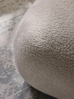 Loungefauteuil Alba uit teddy-bouclé
