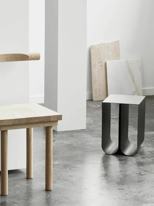Metalen bijzettafel Curved