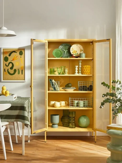 Metalen vitrinekast The Collector met geribbeld glas