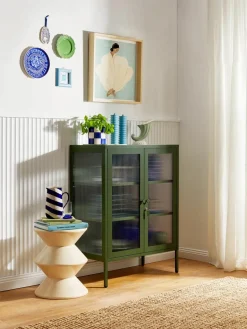 Metalen vitrinekast The Mixer met geribbeld glas