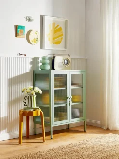 Metalen vitrinekast The Mixer met geribbeld glas