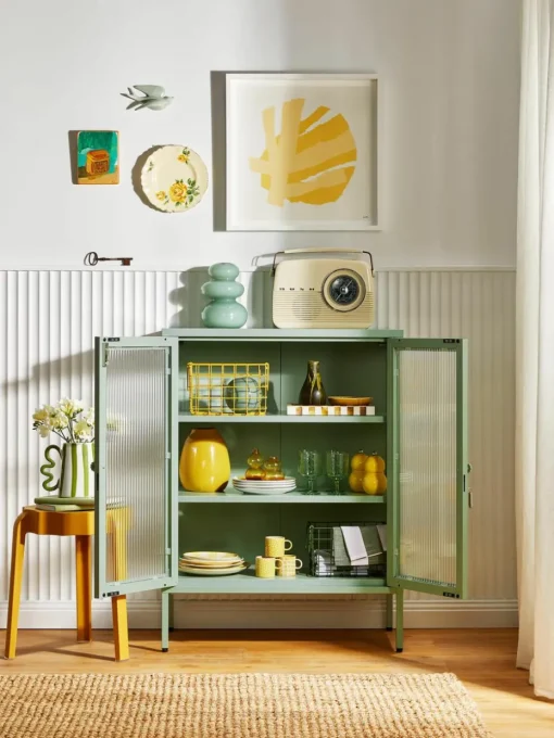 Metalen vitrinekast The Mixer met geribbeld glas