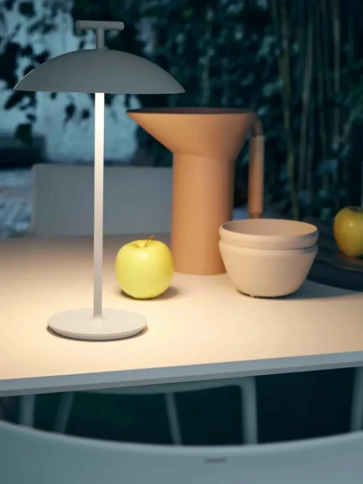 Mobiel in & outdoor LED tafellamp Mini Geen-A, dimbaar