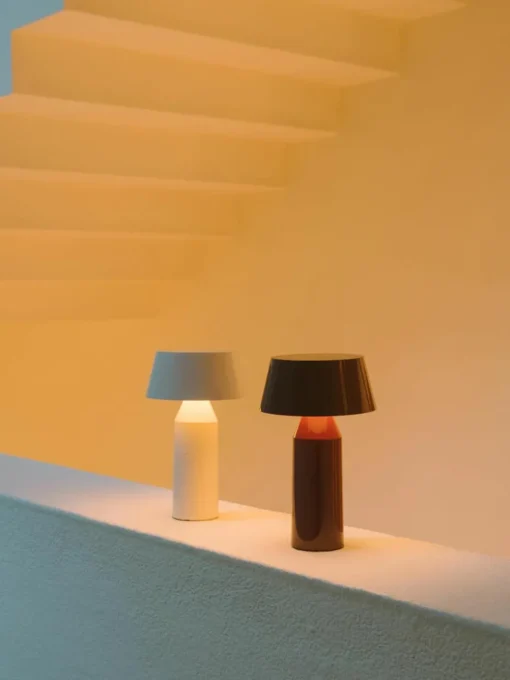 Mobiele LED tafellamp Bicoca met verstelbare lampenkap, dimbaar