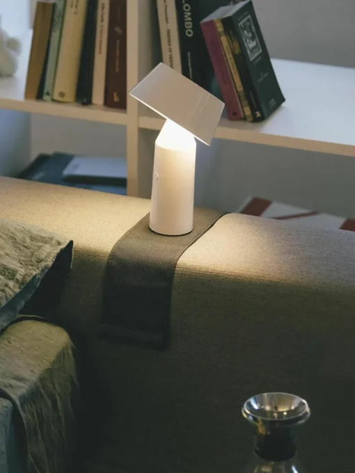 Mobiele LED tafellamp Bicoca met verstelbare lampenkap, dimbaar