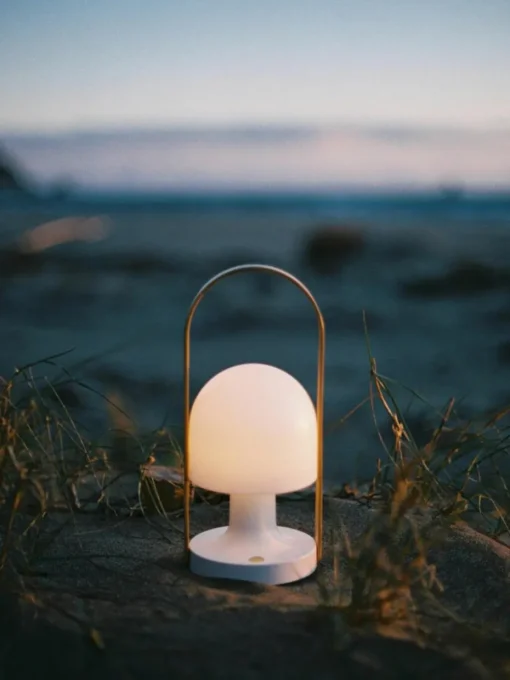 Mobiele LED tafellamp FollowMe met verstelbare lampenkap, dimbaar