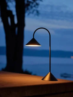 Mobiele outdoor LED tafellamp Grasp, dimbaar