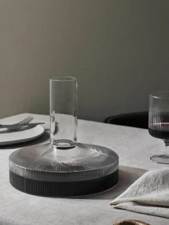 Mondgeblazen decanter Ripple met groefreliëf, 1.1 L