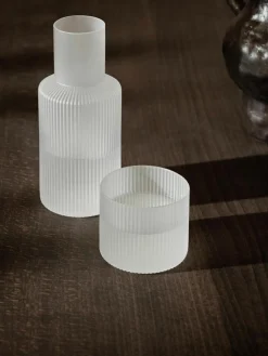 Mondgeblazen kleine waterkaraffen Ripple met waterglas, set van 2