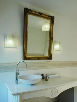 Mondgeblazen wandlamp Logico