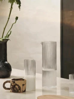 Mondgeblazen waterkaraf Ripple met groefreliëf, 400 ml