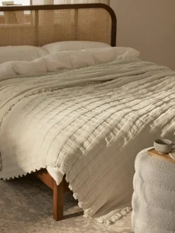 Mousseline sprei Bethany met franjes