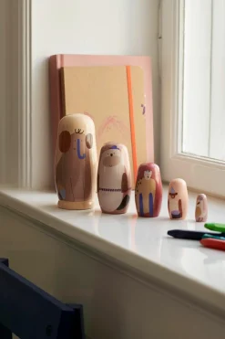 Nestpoppen Critter van Schima Superba hout, set van 5