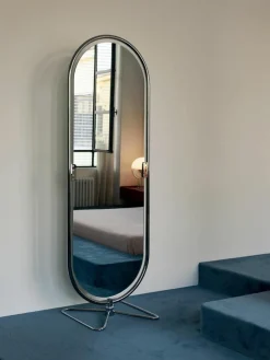Ovale vloerspiegel System 1-2-3, design Verner Panton