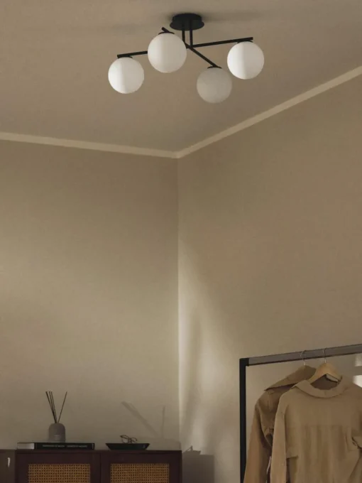 Plafondlamp Atlanta van opaalglas