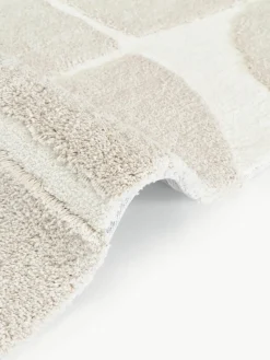 Pluizig hoogpolig vloerkleed Jade met een verhoogde hoog-laag structuur