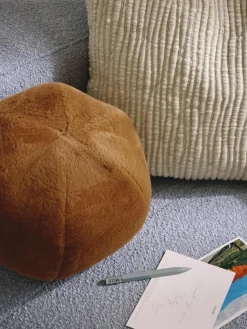 Rond sierkussen van imitatiebont Ginny