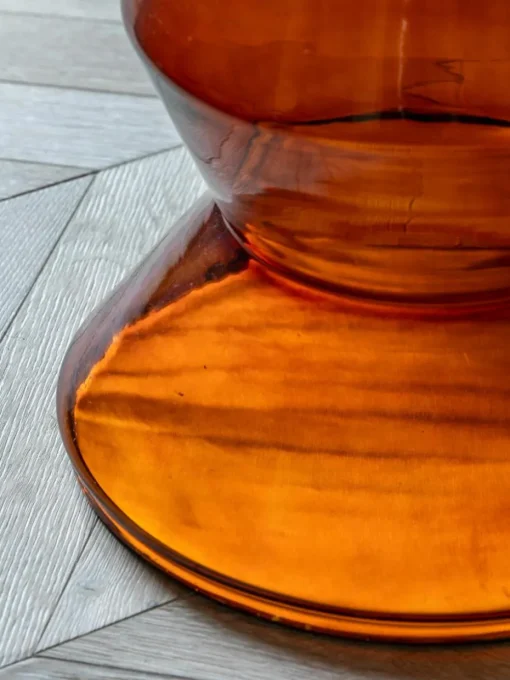 Ronde bijzettafel Turin van glas en marmer, mondgeblazen