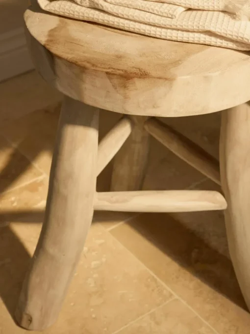 Ronde kruk Beachside uit Mungur hout