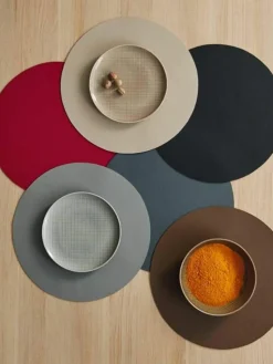 Ronde kunstleren placemats Pik, 2 stuks