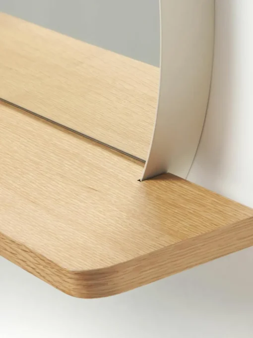 Ronde wandspiegel Kenny met houten plank