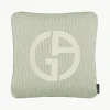 Sierkussen Janette met Giorgio Armani-logo