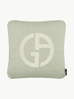 Sierkussen Janette met Giorgio Armani-logo