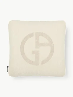 Sierkussen Janette met Giorgio Armani-logo