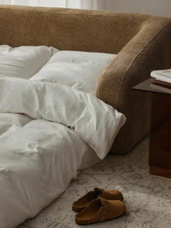 Slaapbank Eliot (2-zits) uit teddy-bouclé