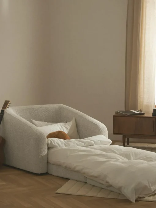 Slaapfauteuil Eliot uit teddy-bouclé
