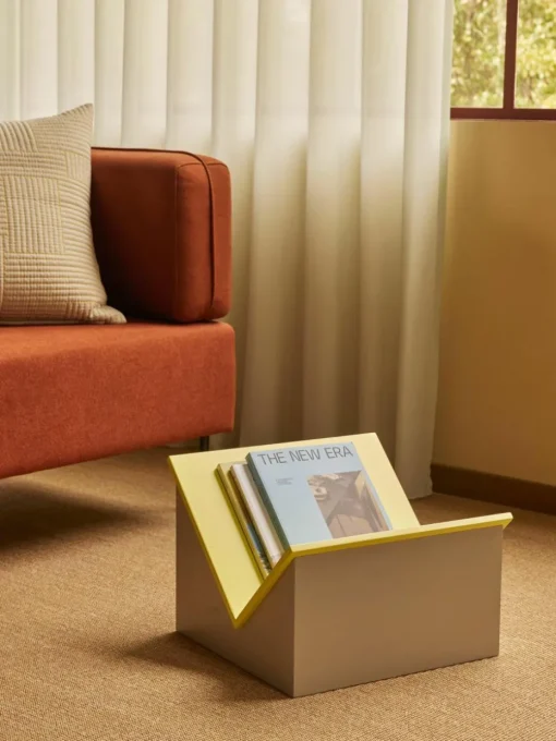 Tijdschriftenhouder Tick van essenhout