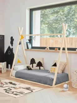 Tipi kinderbed Maralis van beukenhout, 70 x 140 cm