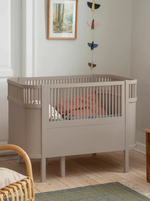 Uitschuifbaar babybedje Baby & Junior van berkenhout, 70 x 110/150 cm