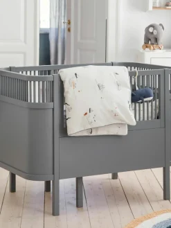 Uitschuifbaar babybedje Baby & Junior van berkenhout, 70 x 110/150 cm