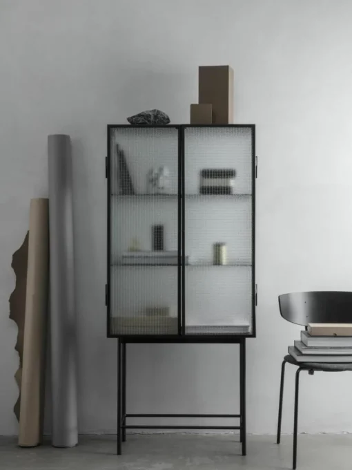 Vitrine Haze met glazen deuren