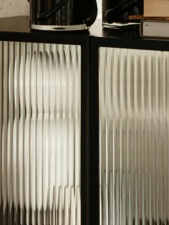 Vitrine Haze met glazen deuren