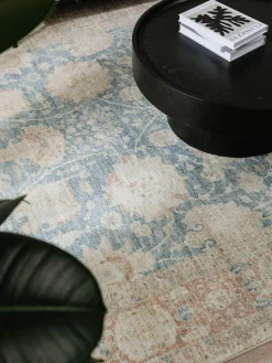 Vloerkleed Mara met ornament patroon