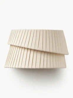 Wandlamp Nyla met asymmetrische lampenkap