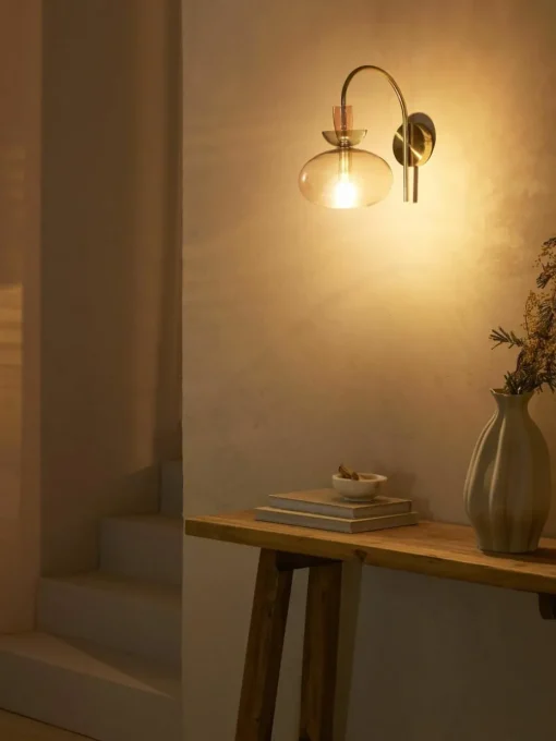Wandlamp Nyra van gekleurd glas