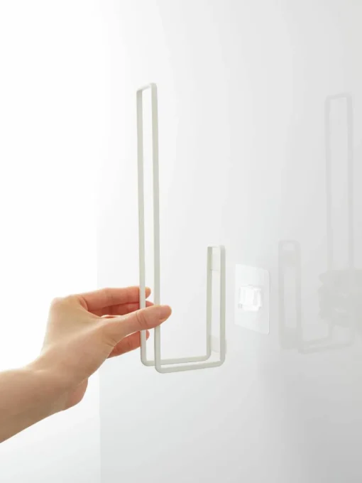 Wandtoiletrolhouder Tower met zelfklevende haken
